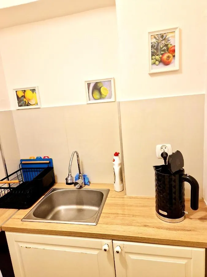Sara -Mikolajska - Rynek - Netflix Hydromassage Appartement Krakau Polen