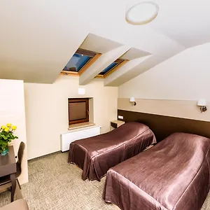 Kazimierz Iii Otel